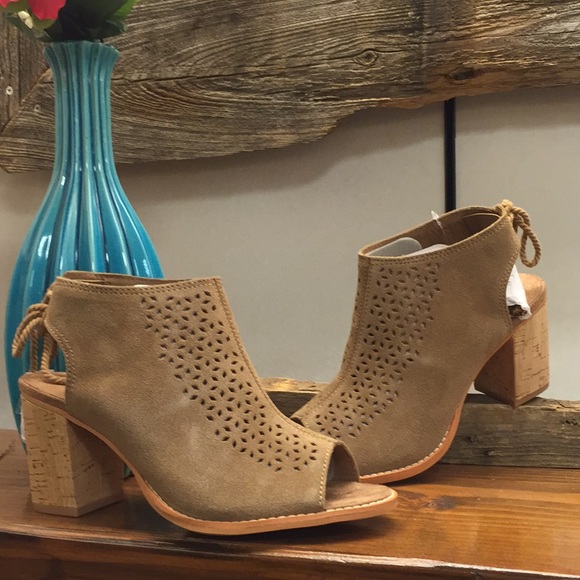 Toms Shoes - Brand new with tag and box toms Elba bootie